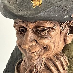 Tom Clark gnome Halley